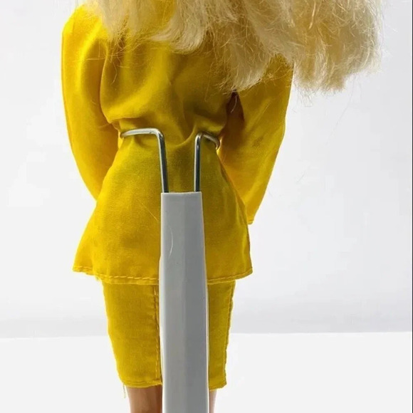 MATTEL BARBIE Doll Blonde Hair Blue Eyes 3 Piece Yellow Outfit 12"Tall - Picture 6 of 12